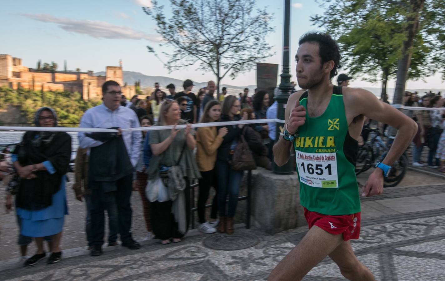 Aquí puedes ver unas maravillosas estampas de la carrera del pasado sábado en Granada