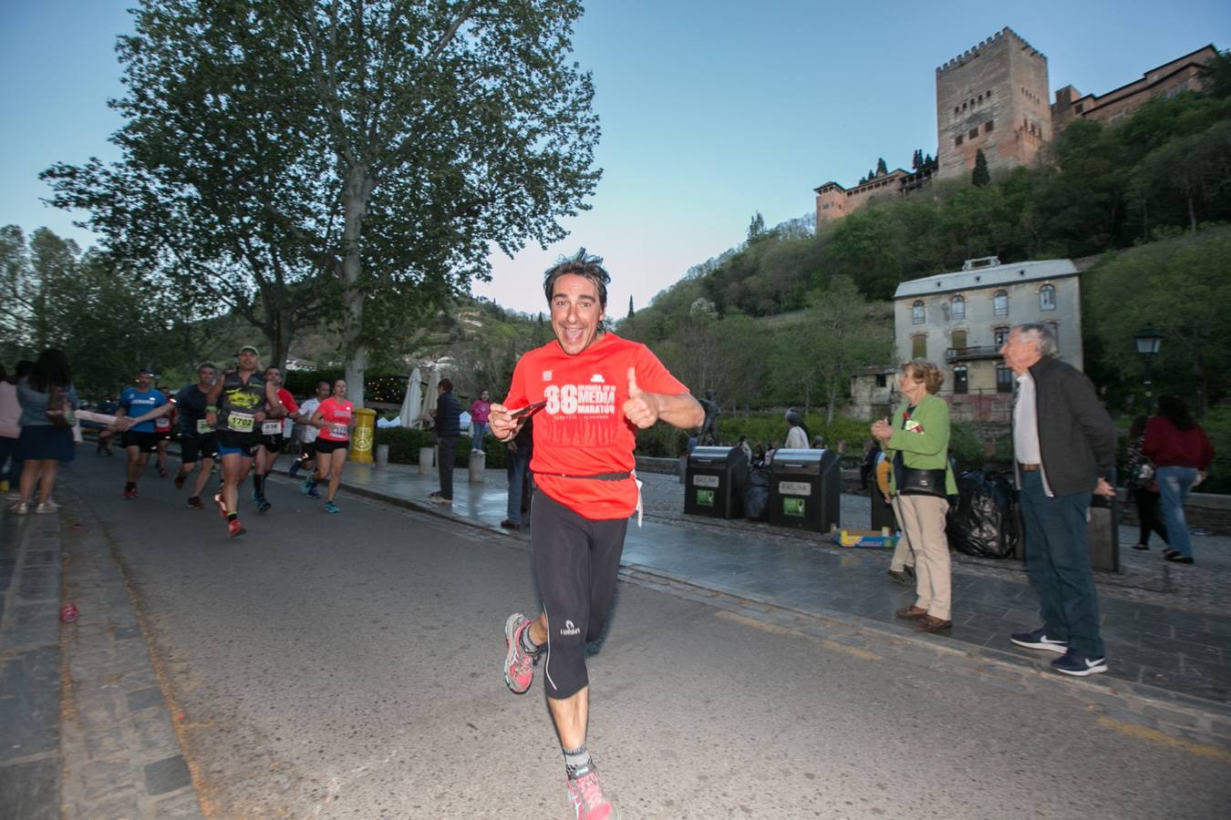 Aquí puedes ver unas maravillosas estampas de la carrera del pasado sábado en Granada