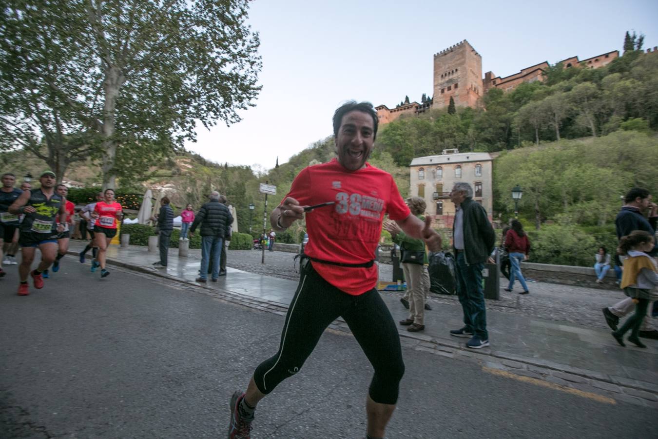 Aquí puedes ver unas maravillosas estampas de la carrera del pasado sábado en Granada