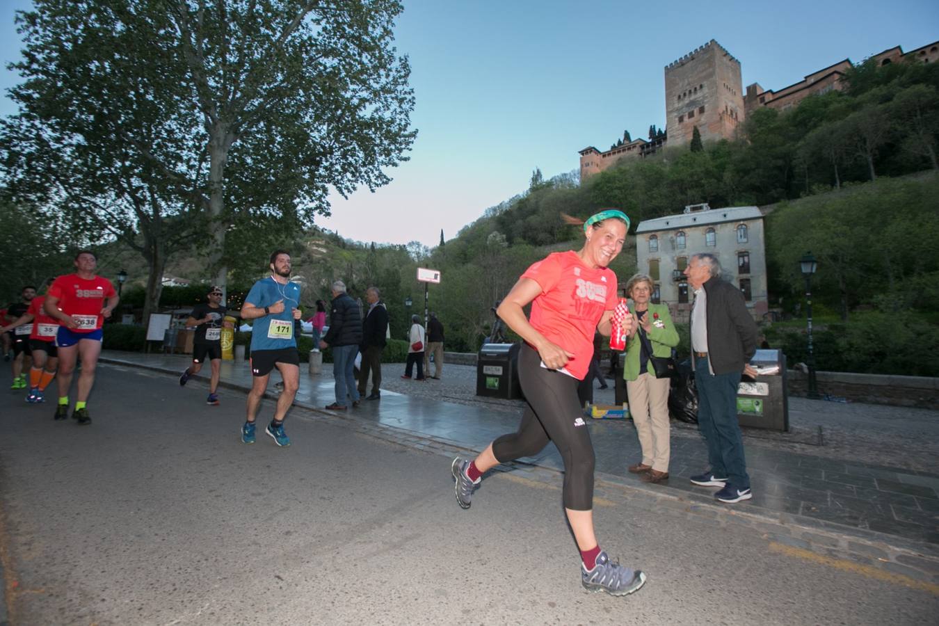 Aquí puedes ver unas maravillosas estampas de la carrera del pasado sábado en Granada