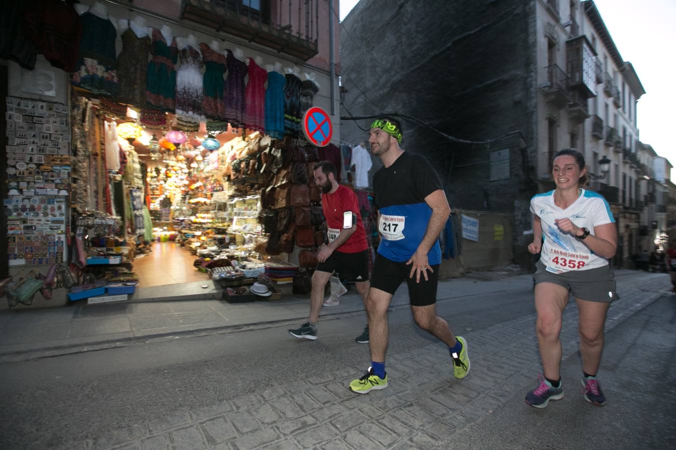 Aquí puedes ver unas maravillosas estampas de la carrera del pasado sábado en Granada