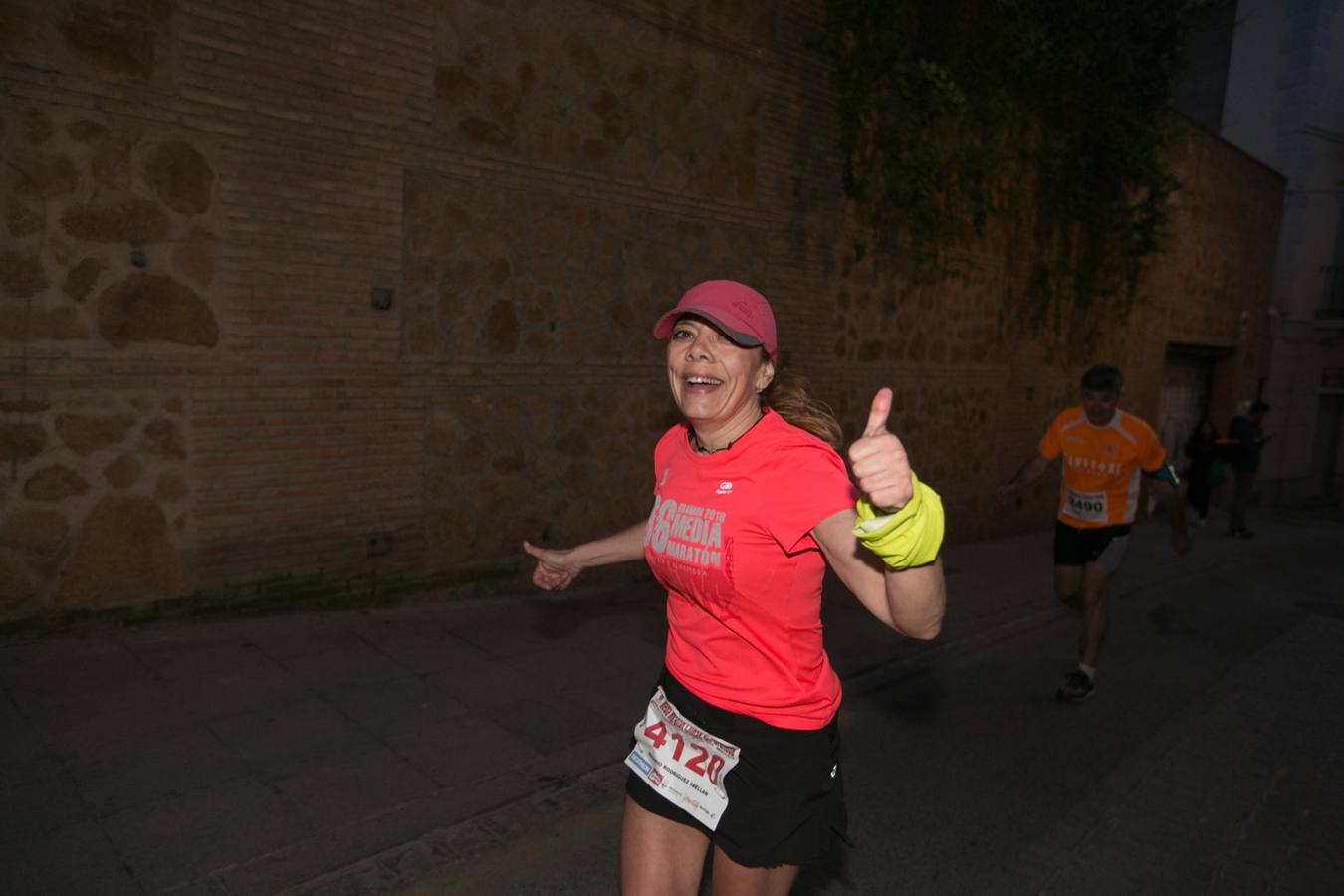 Aquí puedes ver unas maravillosas estampas de la carrera del pasado sábado en Granada