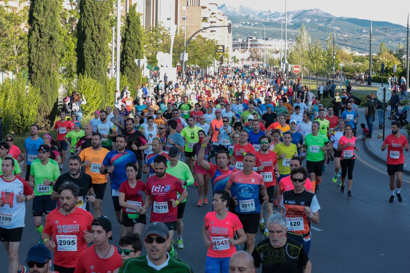 Aquí puedes ver unas maravillosas estampas de la carrera del pasado sábado en Granada