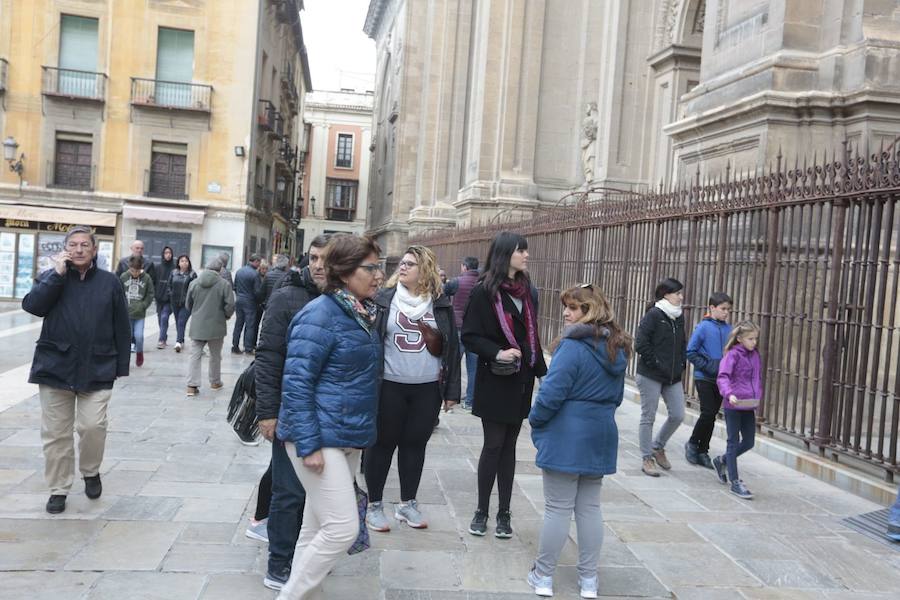 Una mínima de 4 grados y una máxima de 14 es lo que se han encontrado muchos foráneos que visitan estos días la ciudad