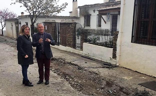 Diputación invierte más de 41.000 euros en la mejora de una importante calle de Bubión