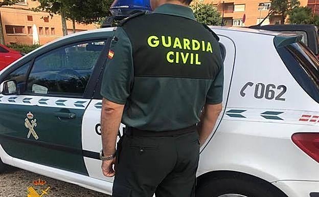 Queda en libertad la mujer arrestada tras apuñalar a su expareja, que se saltó la orden de alejamiento