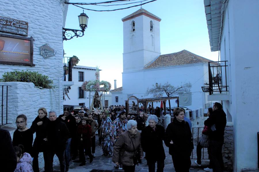Capileira celebra durante tres días sus fiestas patronales en honor a la Virgen de la Cabeza