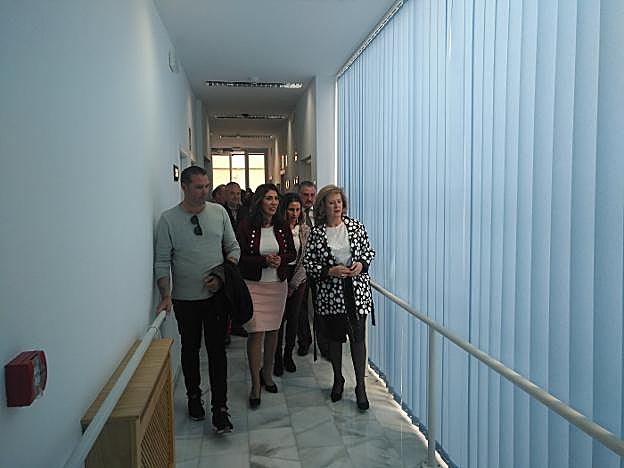 Visita de las autoridades al Centro de Día de Castellar. 