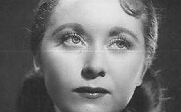 La trágica historia de la famosa modelo que fue «comida por las garrapatas de adentro hacia afuera»