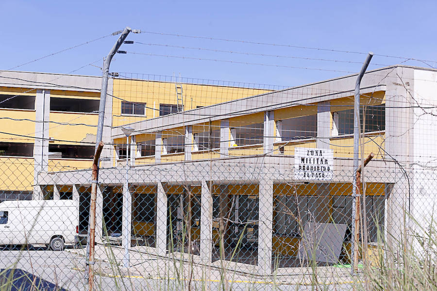 Los trabajos han comenzado en el interior del edificio militar, que se habrá transformado en un alojamiento en cuatro meses