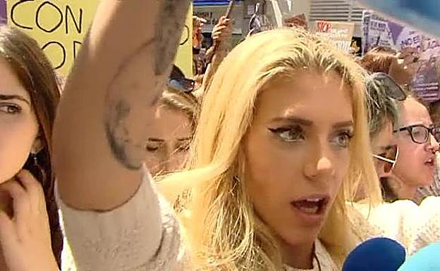 «No puede haber violadores ni asesinos en la calle», afirma la hermana de Diana Quer en la protesta contra la sentencia a 'La Manada'