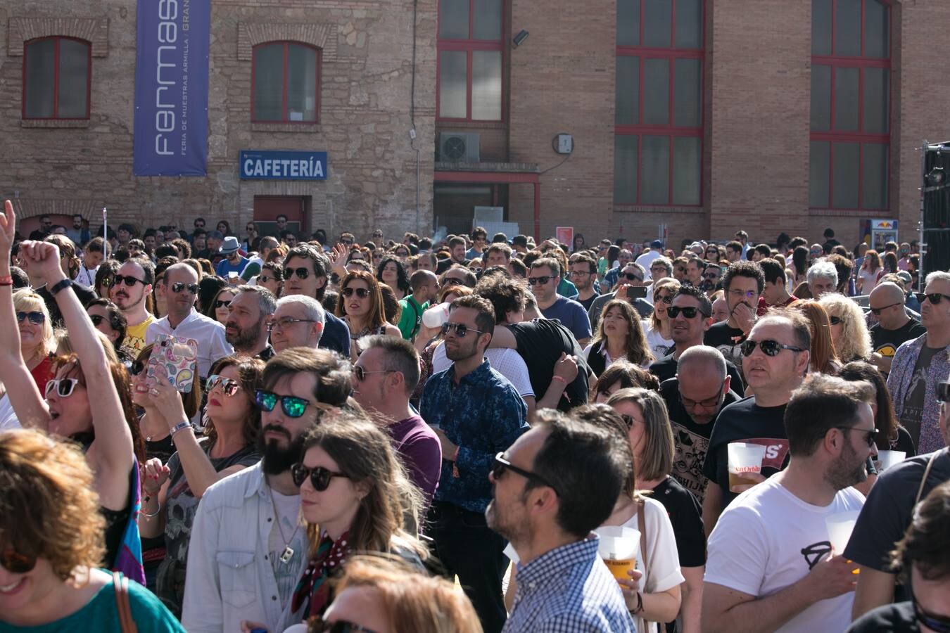 El festival llena la feria de muestras de Armilla