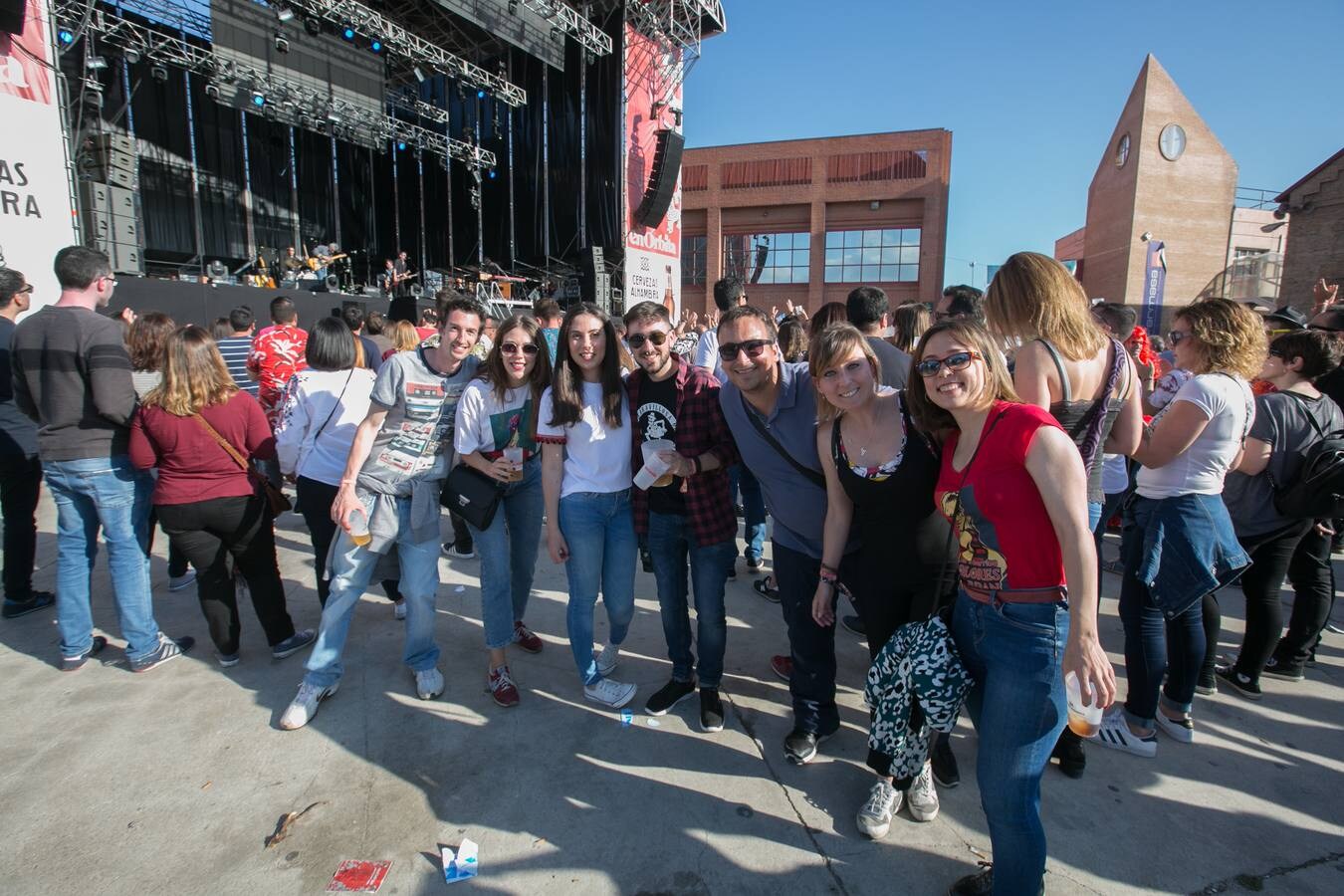 El festival llena la feria de muestras de Armilla