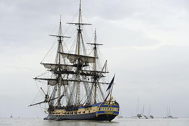 ¿Por qué llegan cientos de embarcaciones de época a España?