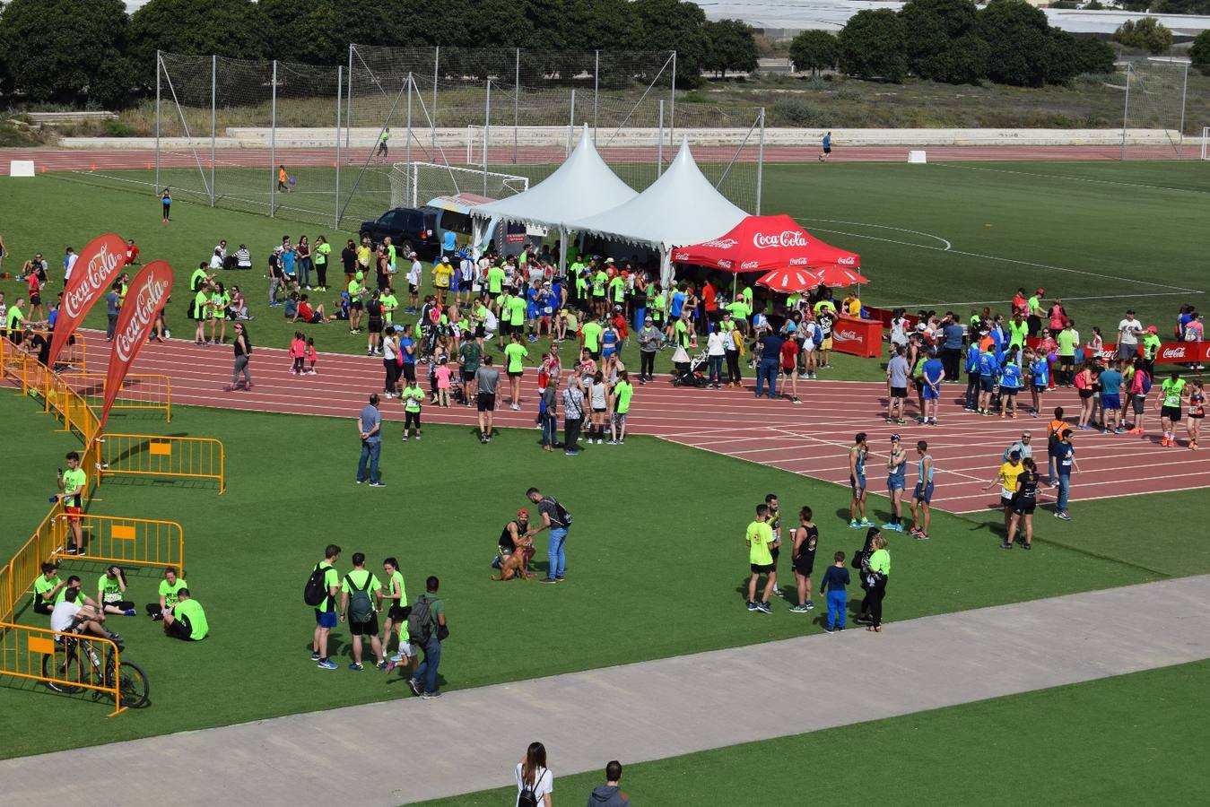 Extraordinario ambiente con motivo de la celebración de la sexta Carrera Popular