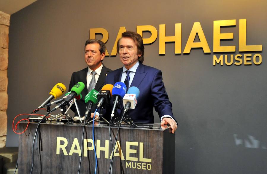 «Si es bonito vivir en Linares, más bonito es volver», ha dicho el artista, quien ha destacado su estrecha relación con la ciudad que lo vio nacer