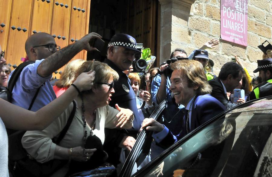 «Si es bonito vivir en Linares, más bonito es volver», ha dicho el artista, quien ha destacado su estrecha relación con la ciudad que lo vio nacer