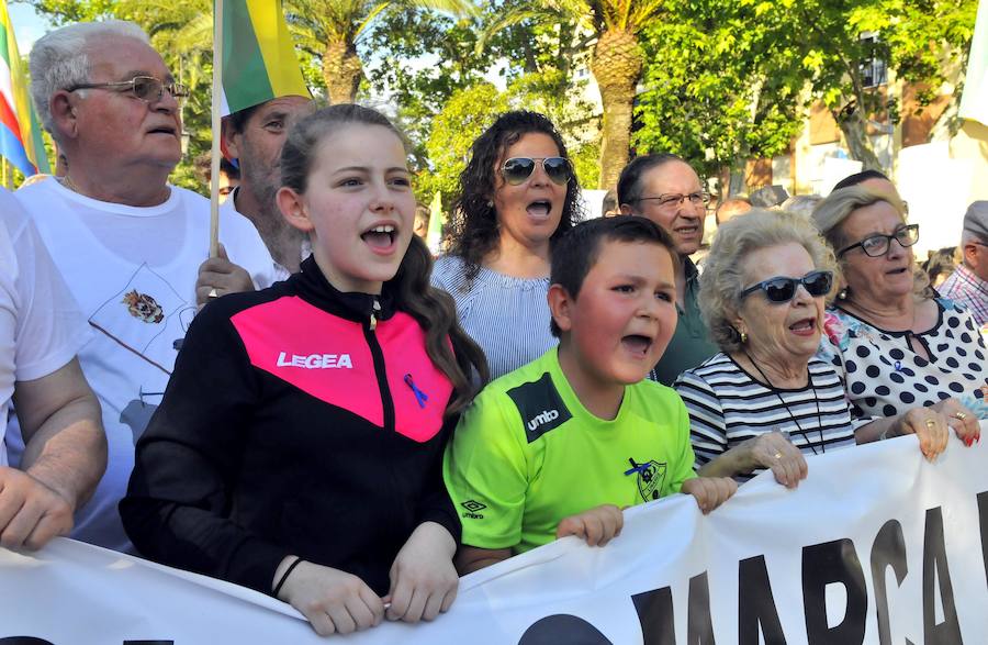 «Señora Díaz: iremos a Sevilla todos juntos, todos unidos y con nuestra bandera», indicó la plataforma en su manifiesto