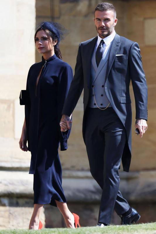 Las redes alaban la elegancia y belleza del exfutbolista en el compromiso del príncipe Harry y Meghan Markle