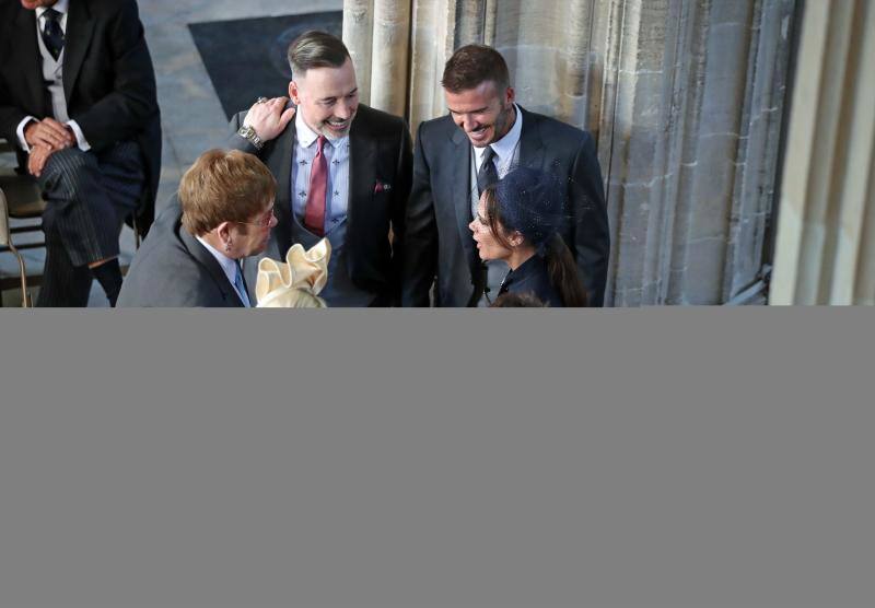 Las redes alaban la elegancia y belleza del exfutbolista en el compromiso del príncipe Harry y Meghan Markle