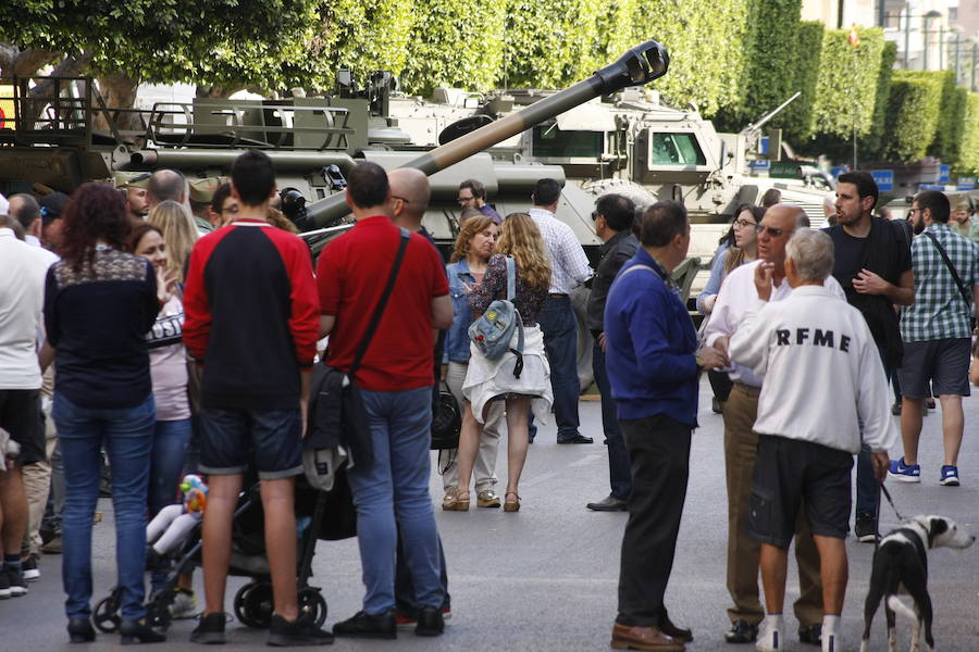Multitudinaria afluencia ciudadana arropó los actos de ayer en Puerta de Purchena y el Paseo