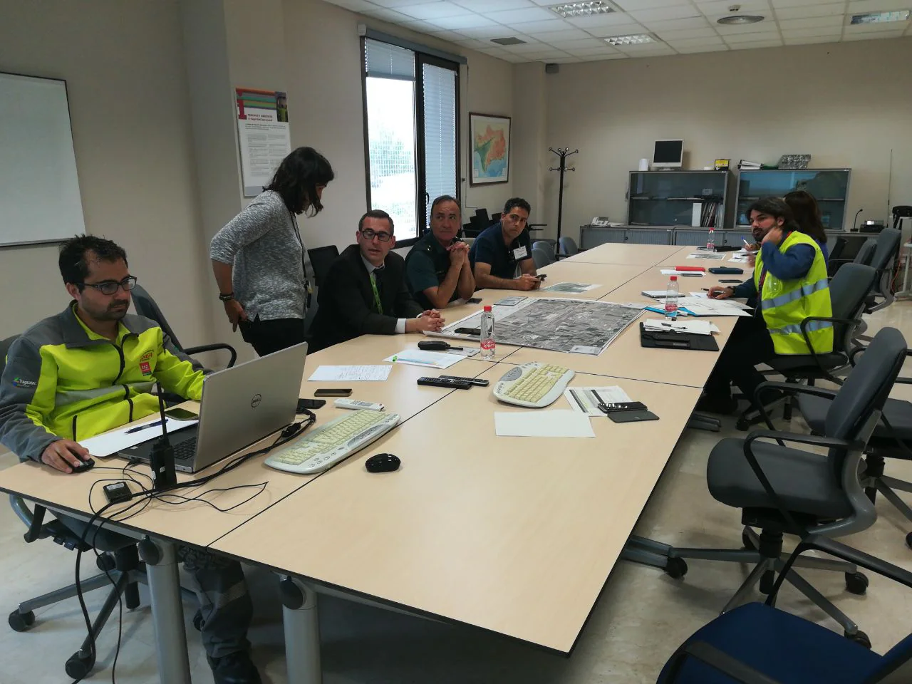 El Aeropuerto Federico García Lorca de Granada ha realizado este miércoles un simulacro de accidente aéreo para poner a prueba los mecanismos de coordinación y respuesta ante este tipo de incidentes y avanzar en la implantación y mejora de los planes de emergencia