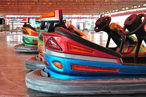 Coches de choque, un clásico que no entiende de edad, pero sí de habilidad. 