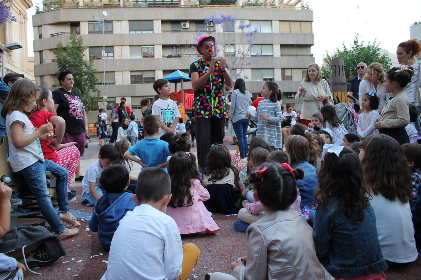 Miles de almerienses volvieron a encontrarse en este evento anual, en el que se promocionaron las bondades de la cocina local