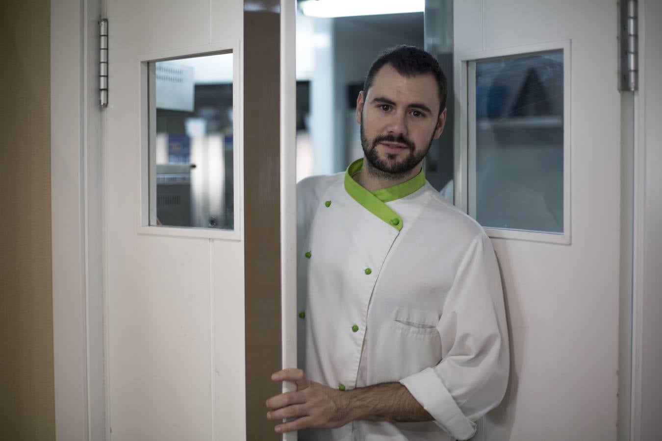 Pablo Molina, Chef propietario Ácimo Catering: «Sabe a mosto, a rebujito y a pinchitos, así es la feria»