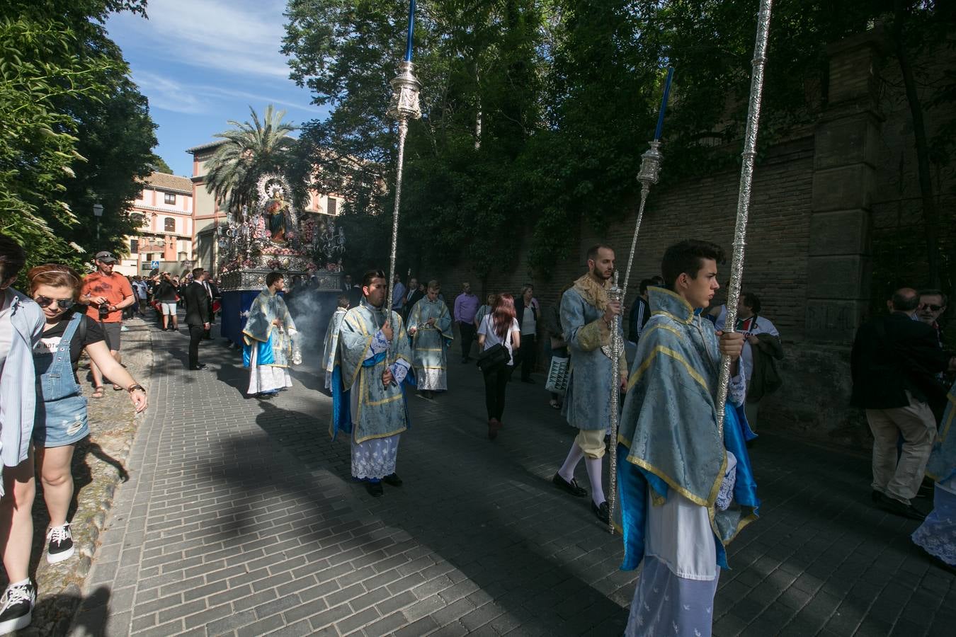 La imagen de la Virgen iba sobre su paso de orfebrería a las órdenes de Dionisio Martínez yde Eduardo Salamanca