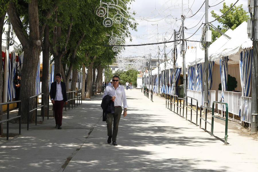 Con un sol radiante, el ferial empezó a llenarse de buen ambiente, mejor comida, y ganas de fiesta. Para ver todas las fotos del Corpus,  en este enlace .