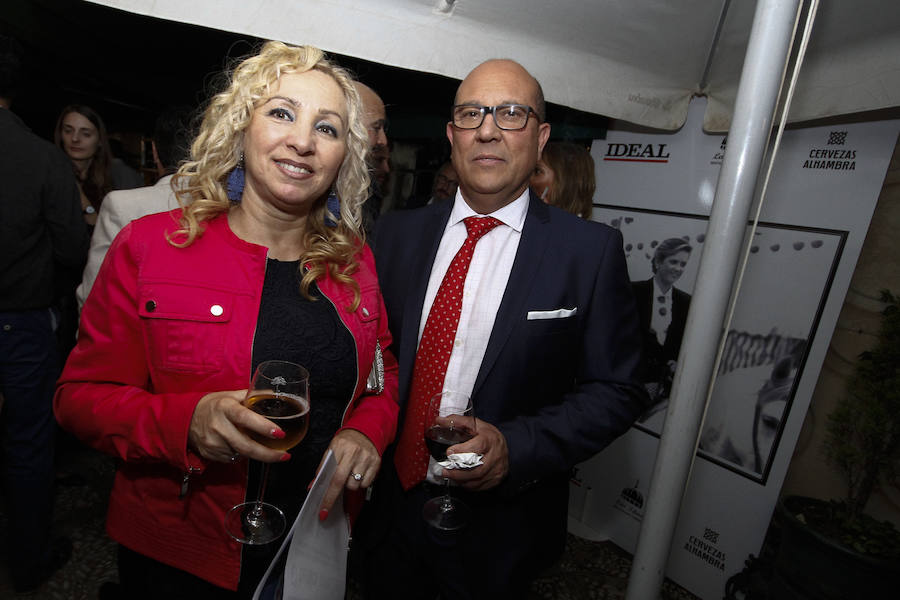 Las primeras caras conocidas que se acercaron a brindar por la alegría de estas jornadas fue una buena representación de Ciudadanos con el diputado nacional Luis Salvador al que acompañaba la plana mayor de los concejales del ayuntamiento de la capital