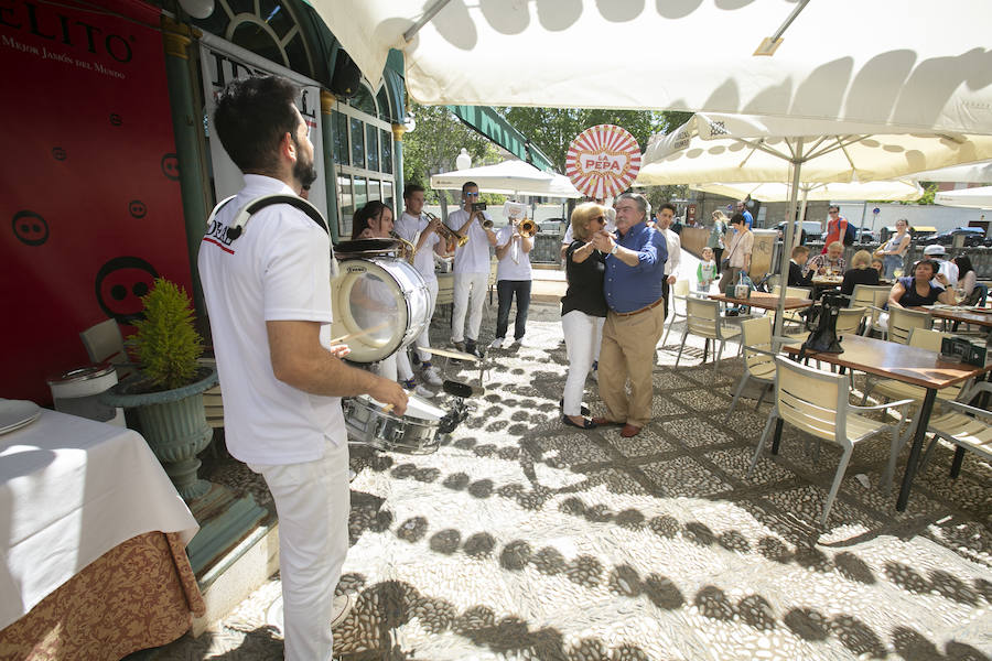 El ambiente del lunes en Las Titas. Para ver todas las fotos del Corpus, pincha en  en este enlace .