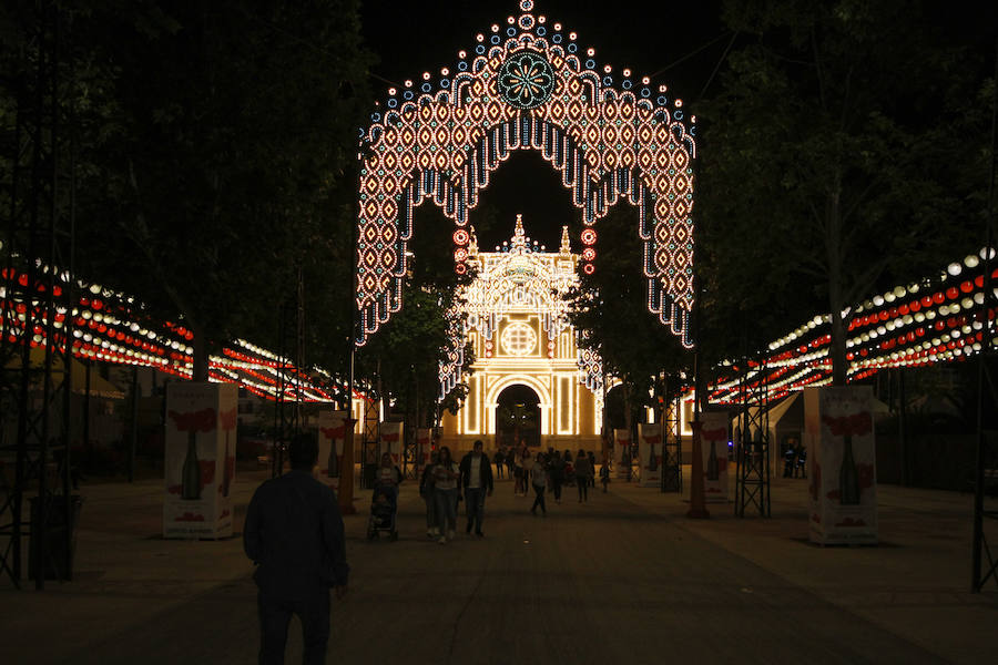 Así transcurrió la sesión nocturna del lunes en la Feria del Corpus granadina. Puedes ver todas las fotos del Corpus en  este enlace .