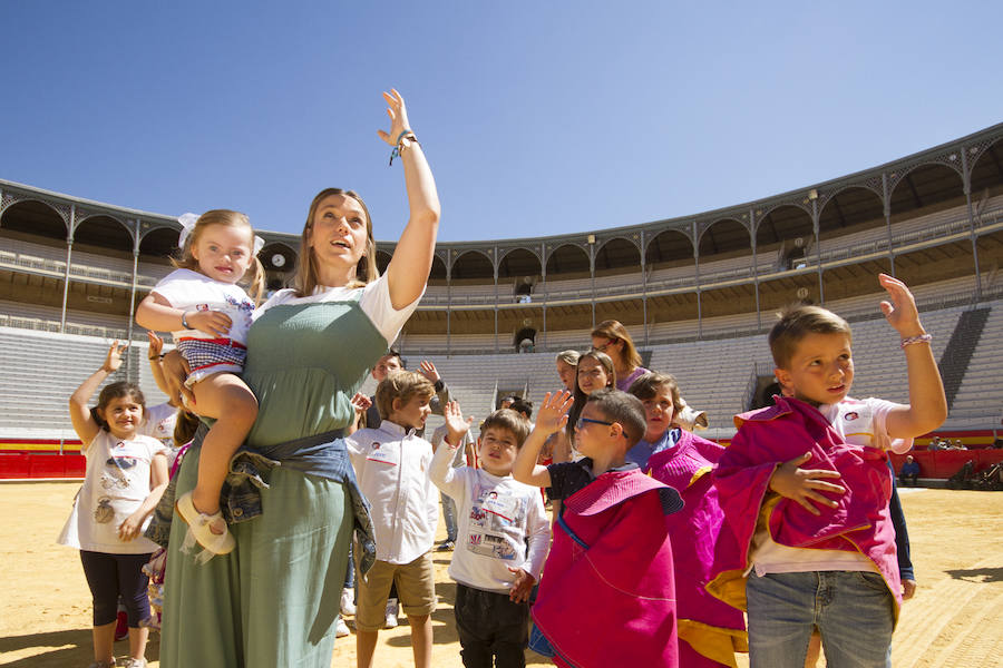 El ruedo de la Monumental de Frascuelo vivió ayer una jornada especial con los niños como protagonistas