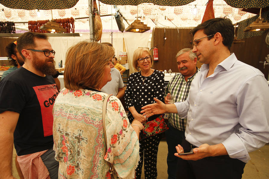 Cargos institucionales y dirigentes socialistas de la provincia festejan la «vuelta de la dignidad a nuestro país». Puede ver más fotos del Corpus en  este enlace . 