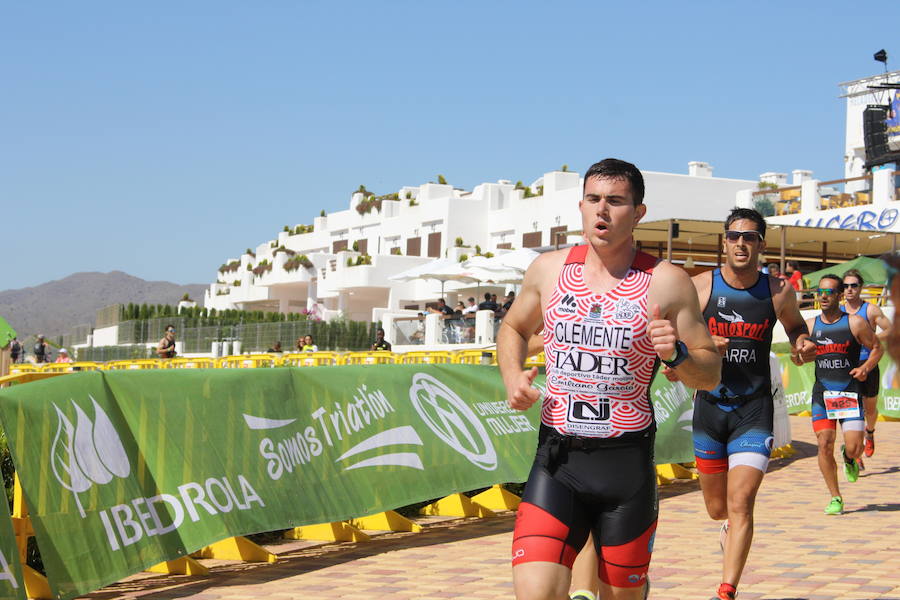 San Juan de los Terreros, sede del Campeonato de España, con más de 1.000 triatletas
