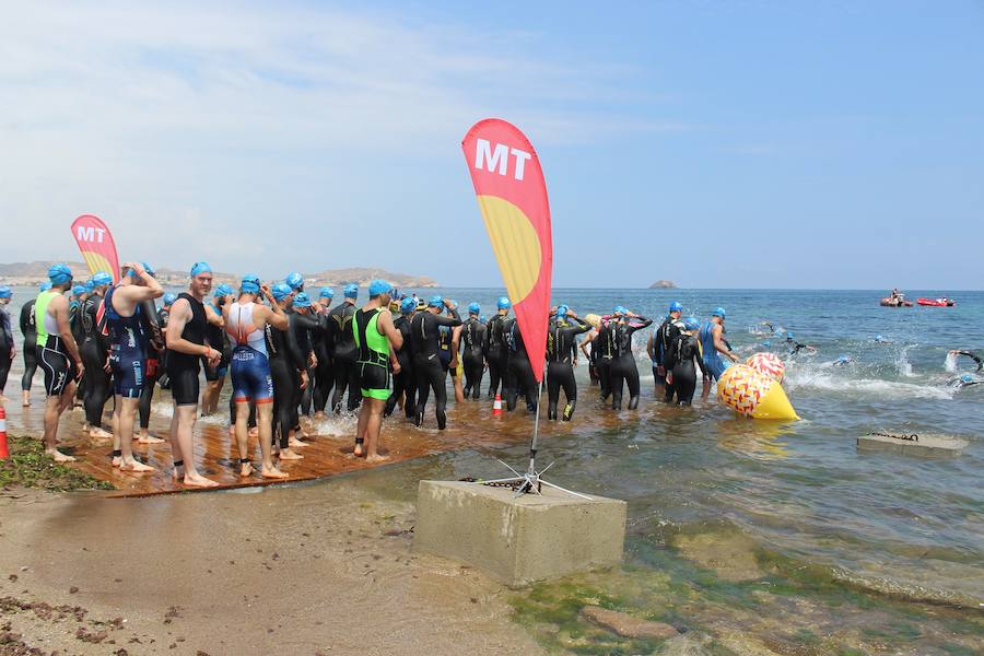 San Juan de los Terreros, sede del Campeonato de España, con más de 1.000 triatletas