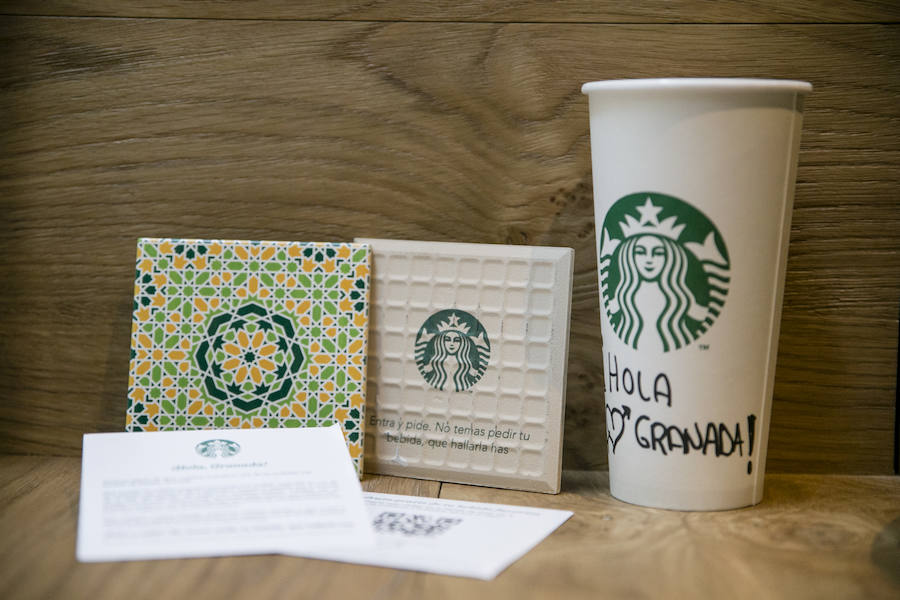 La nueva tienda Starbucks de la calle Gran Vía de Colón, 4, cuenta con un equipo de 16 baristas formados para preparar más de 86.000 variedades de bebidas diferentes