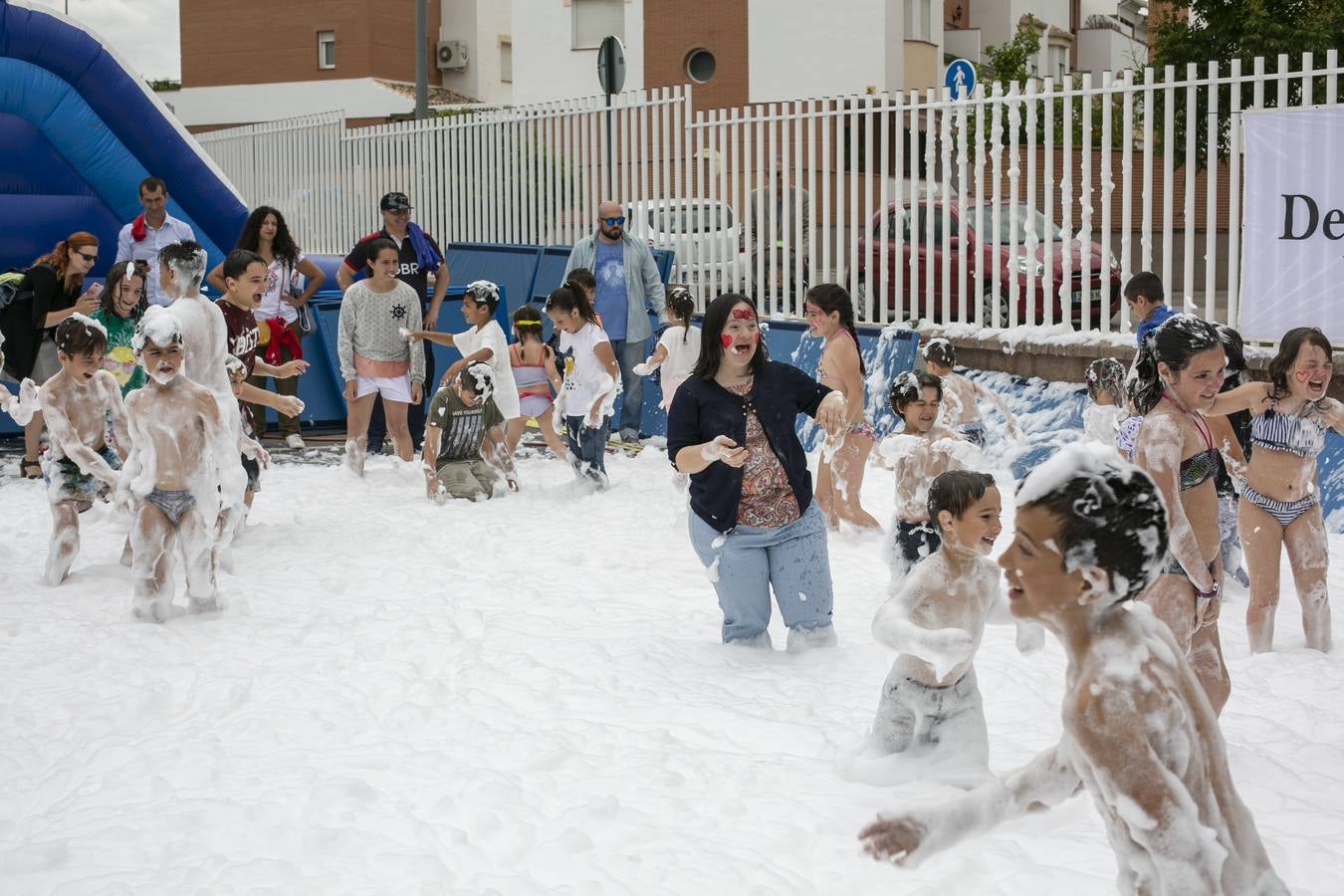 En pocos años -pero con mucho trabajo- se ha pasado de casi la ocultación a la idea clara de que sólo la inclusión es el camino para educar a menores y, con ello, concienciarnos a los adultos