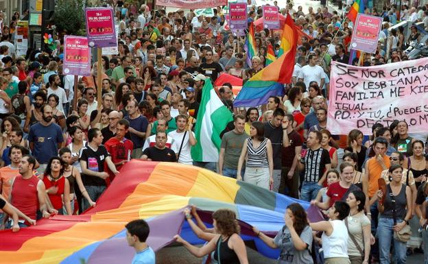 Marcha del Orgullo Gay celebrada en Granada en 2005.