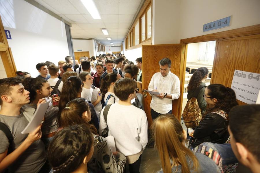 Casi 6.000 estudiantes se juegan desde hoy una plaza en la carrera deseada