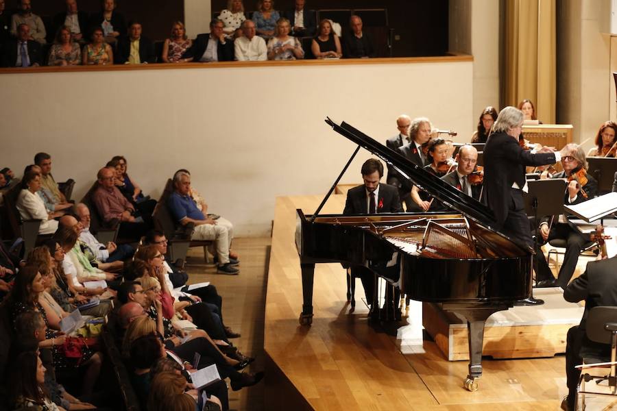 El concierto del 40 aniversario del Centro Falla, que se repite hoy, un rotundo éxito