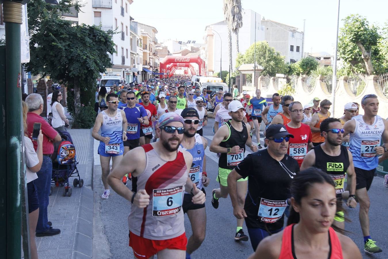 Manuel Santiago y Claudia Estévez se sobreponen al calor en Dúrcal