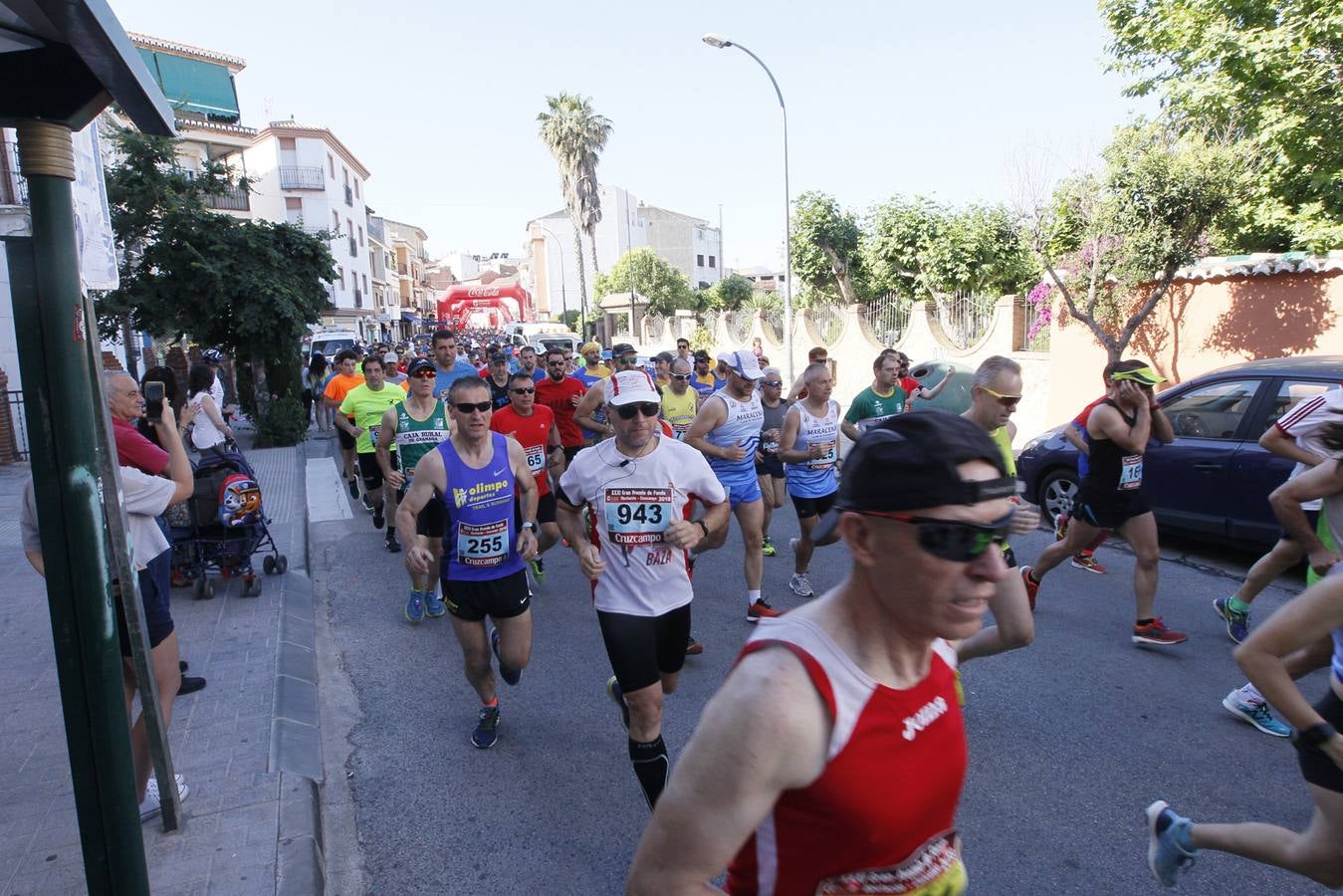 Manuel Santiago y Claudia Estévez se sobreponen al calor en Dúrcal