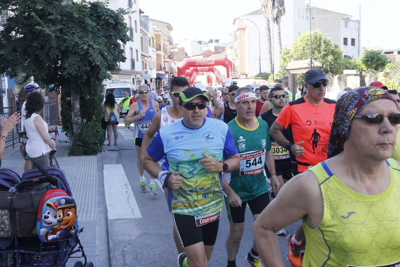 Manuel Santiago y Claudia Estévez se sobreponen al calor en Dúrcal