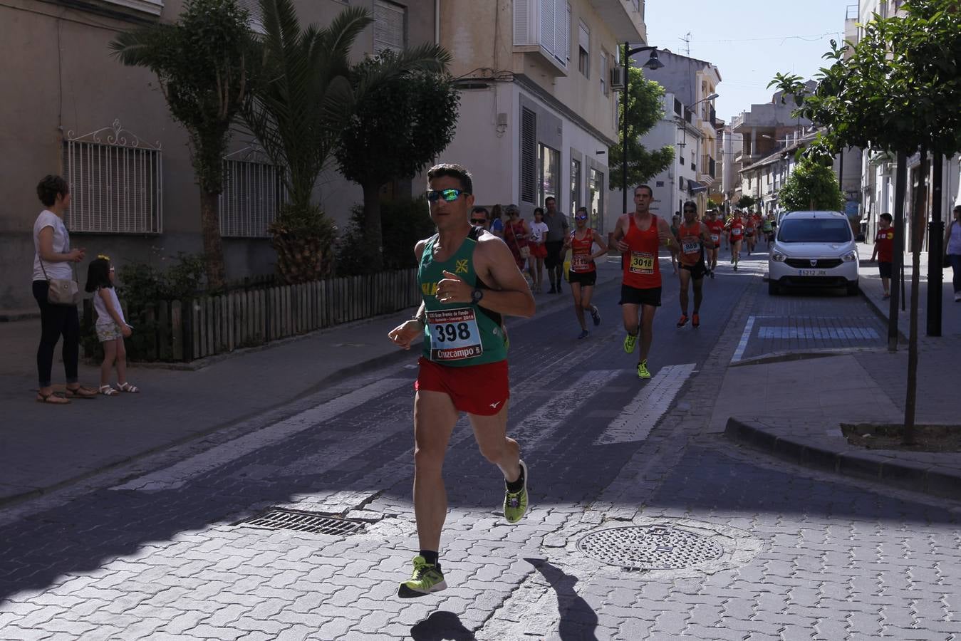 Manuel Santiago y Claudia Estévez se sobreponen al calor en Dúrcal