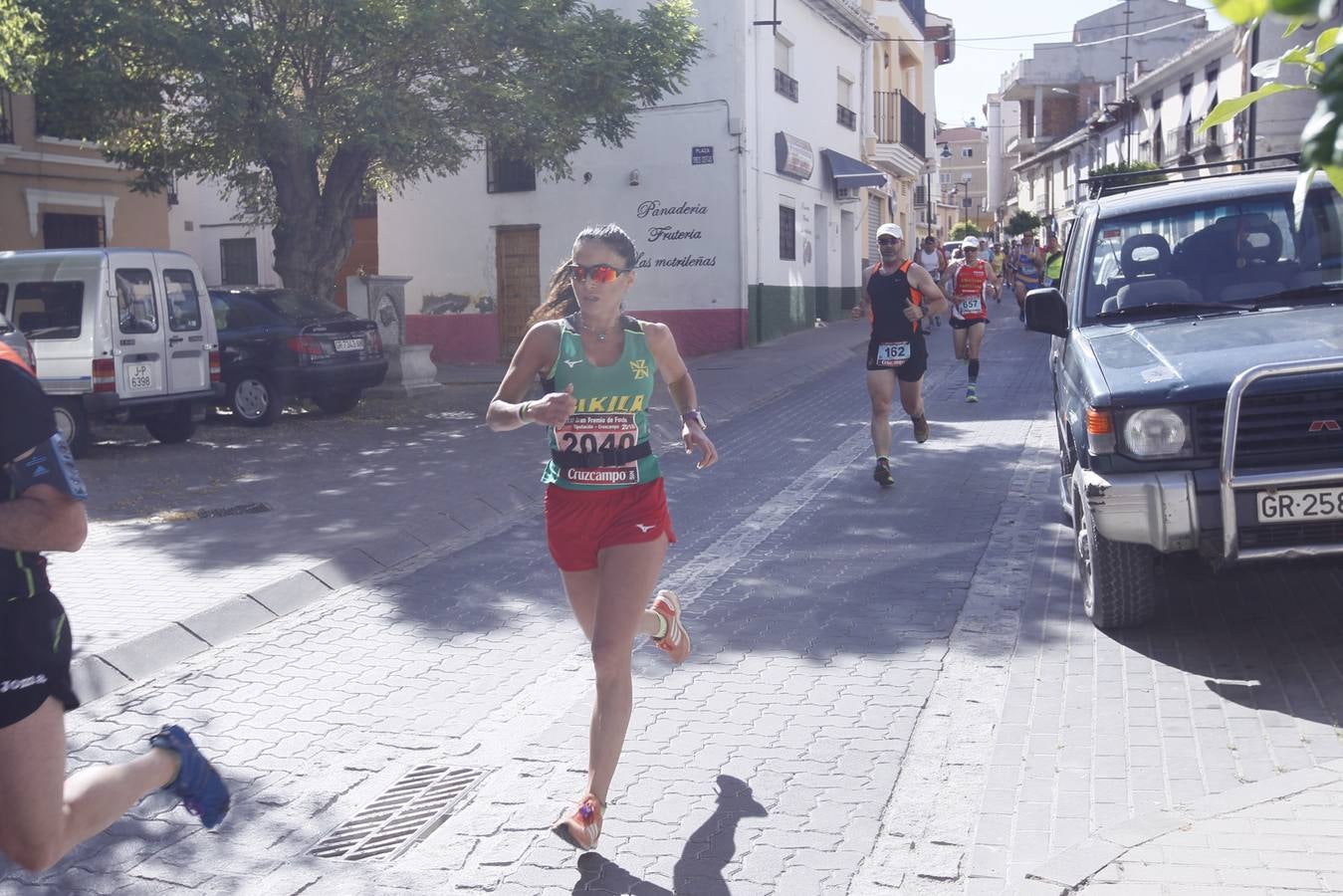 Manuel Santiago y Claudia Estévez se sobreponen al calor en Dúrcal