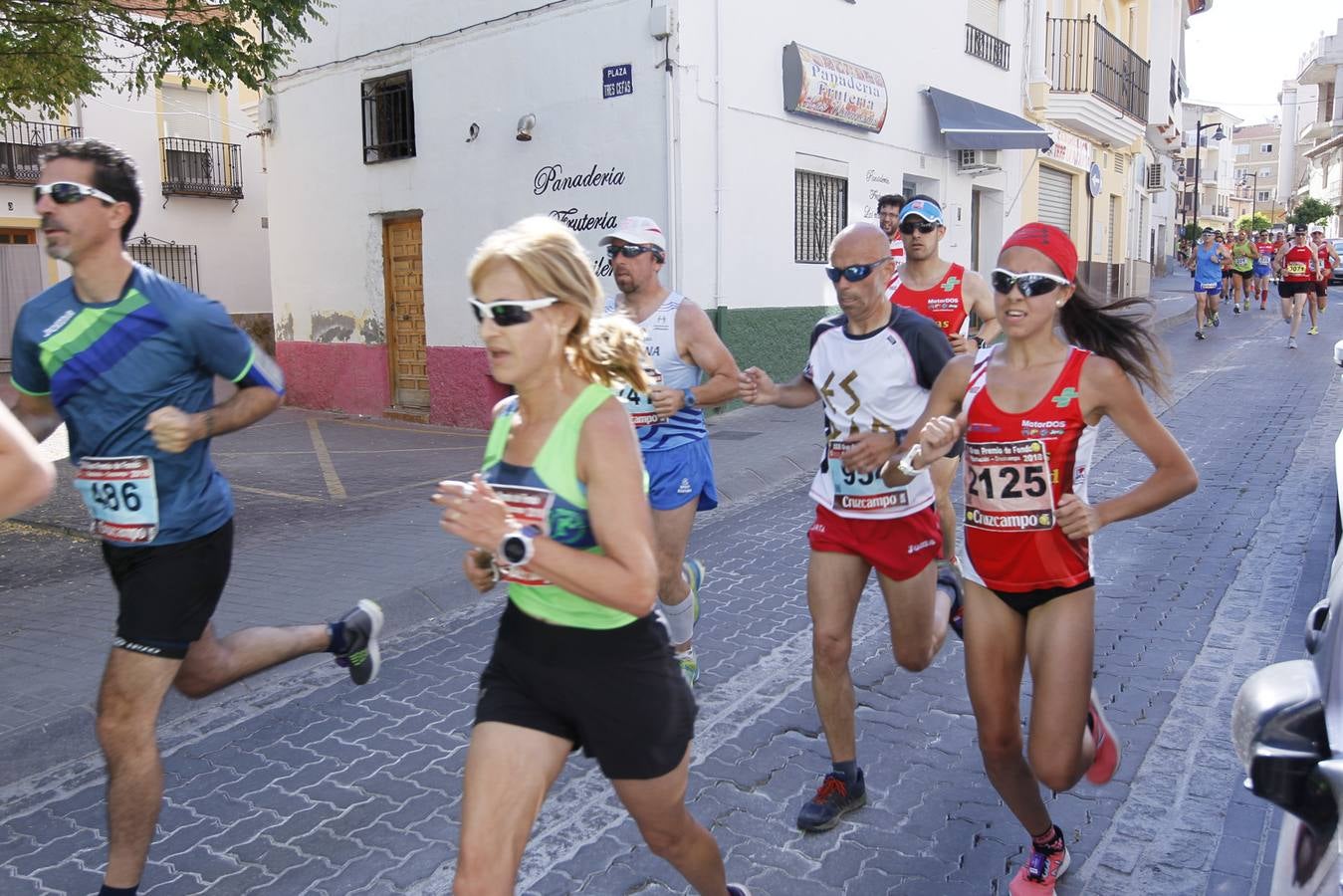 Manuel Santiago y Claudia Estévez se sobreponen al calor en Dúrcal