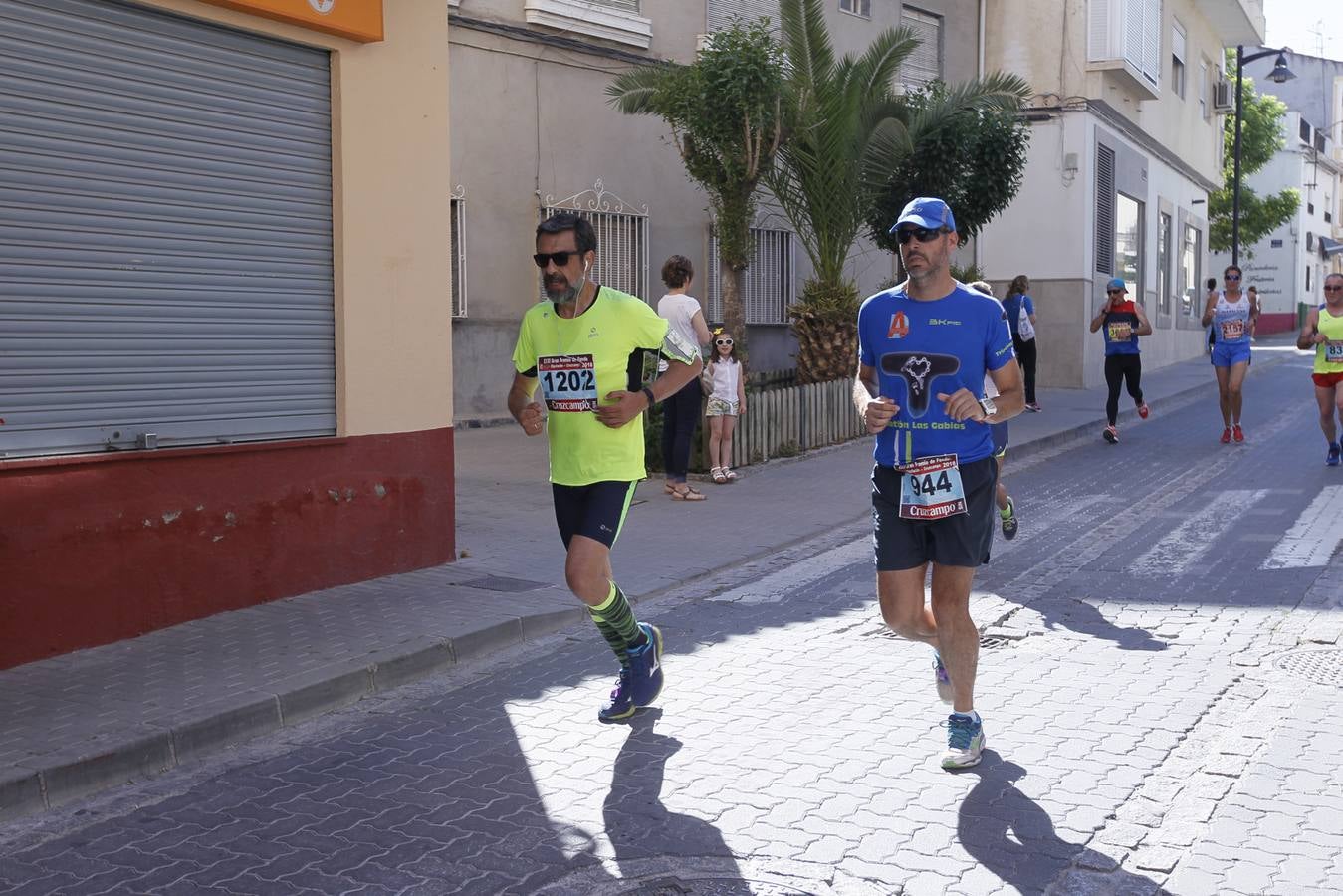 Manuel Santiago y Claudia Estévez se sobreponen al calor en Dúrcal